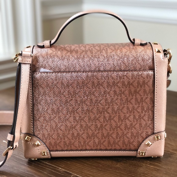 NWT Michael Kors Tina studded trunk handbag - Picture 3 of 8